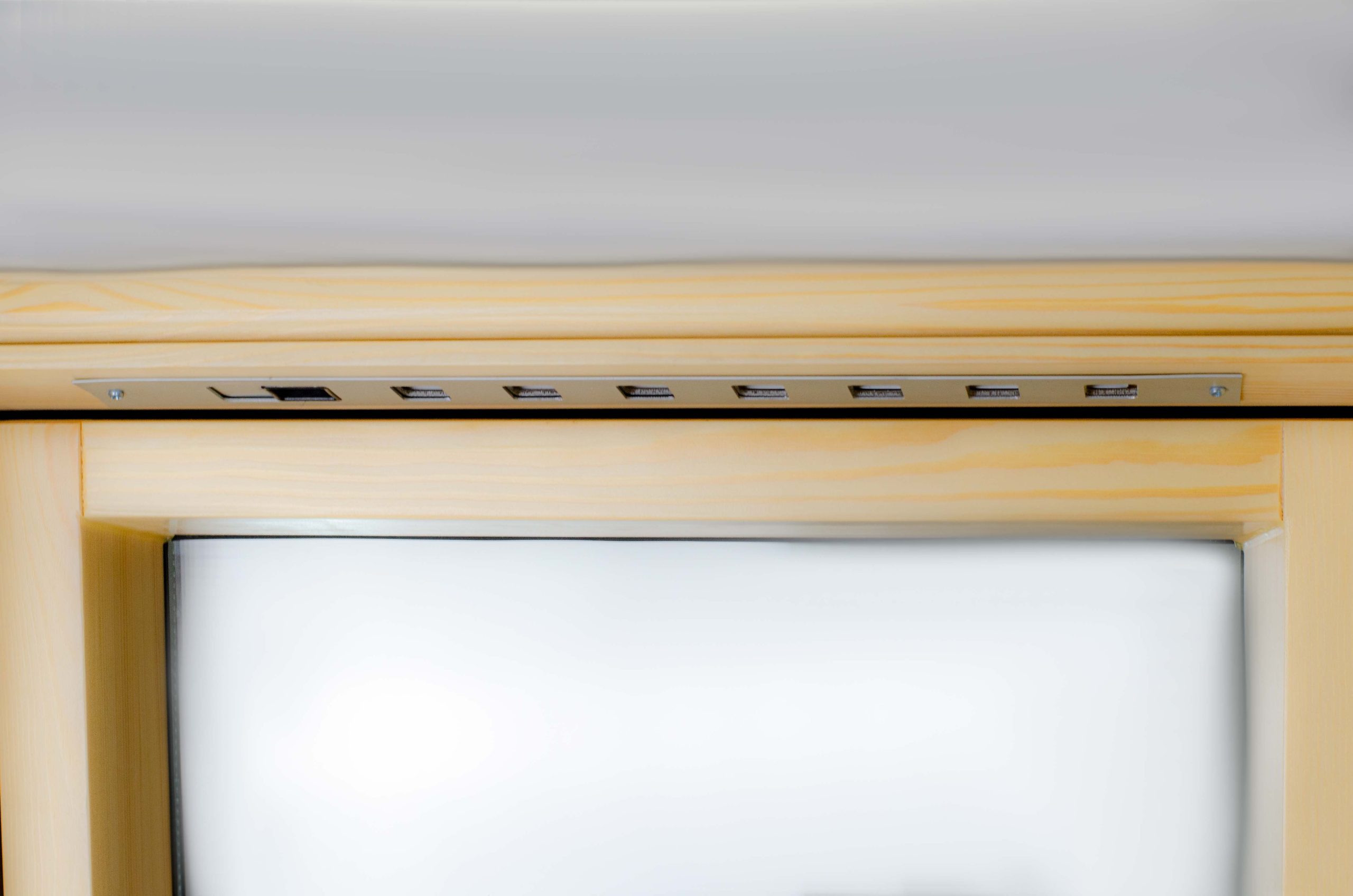 Мансардное окно 2-хкамерное Fakro FTP-V U5+ (CH)