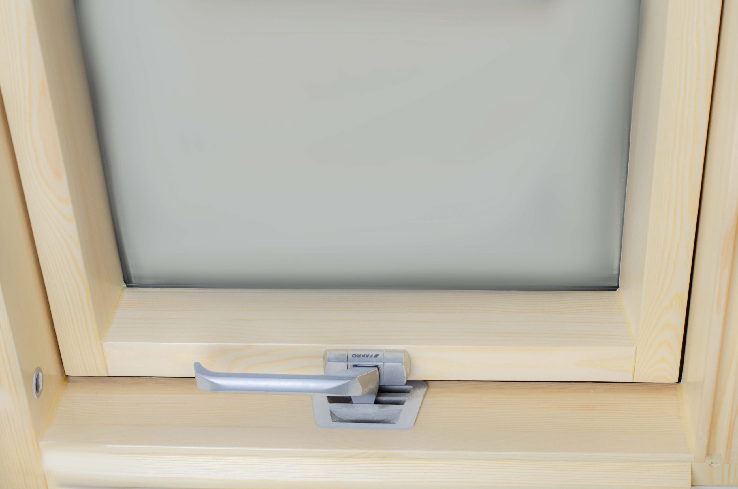 Мансардное окно 2-хкамерное Fakro FTP-V U5+ (CH)